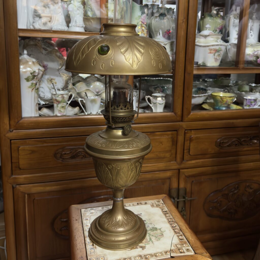 Lampa naftowa Paryżanką