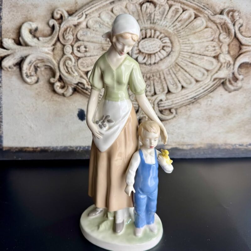 Figurka porcelanowa DDR