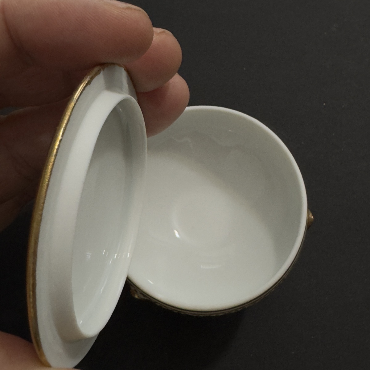 Porcelanowe puzderko Limoges Francja - obrazek 4