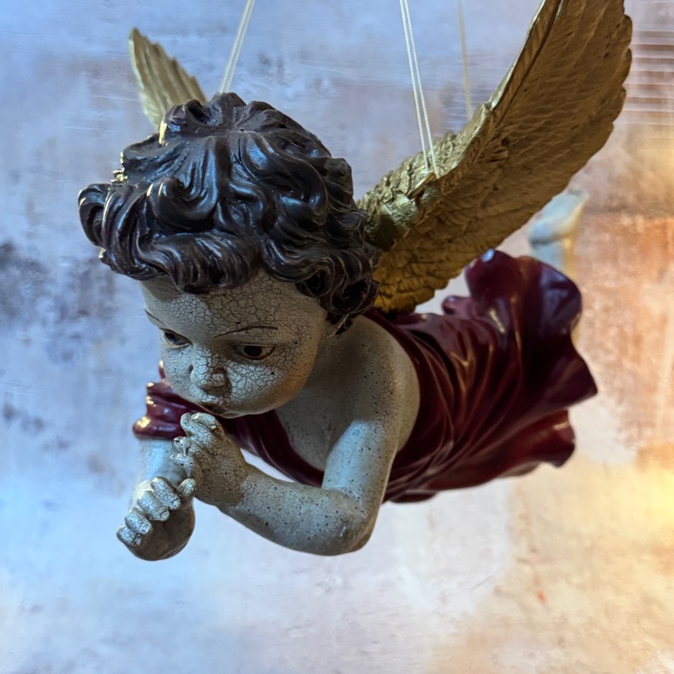 Figura anioła putto